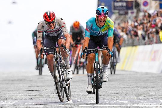 Is this the spectacle the Giro d'Italia wants?