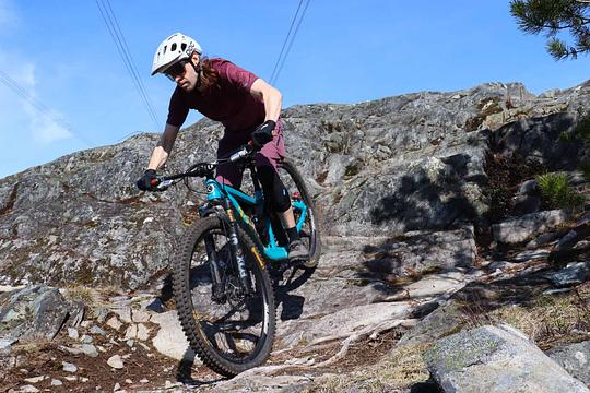 Leatt’s RideViz Pro Sunglasses Offer Great Stability and Excellent Photochromic Lenses: Review
