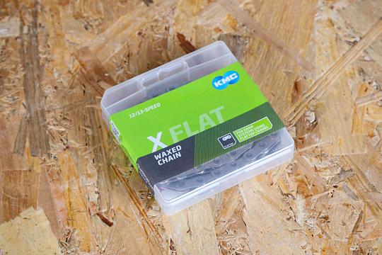 KMC X Flat Waxed Chain